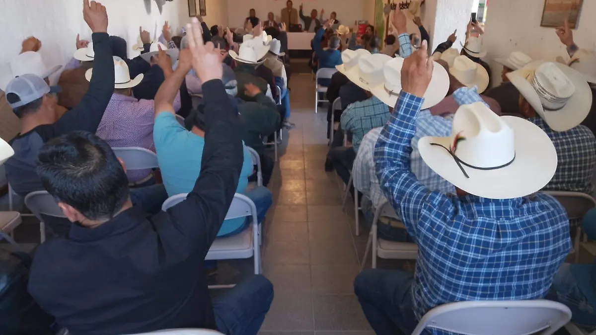 Asamblea en la Asociación Ganadera de Saucillo